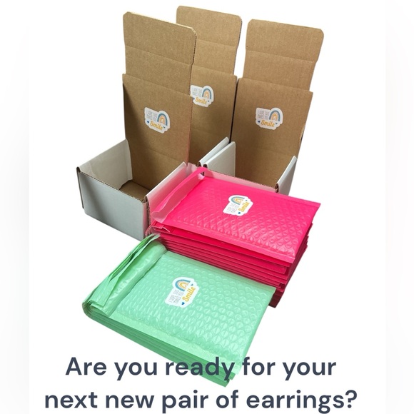 🔥 Clearance 🔥 Green Heart Shaped Stud Earrings - Picture 4 of 4